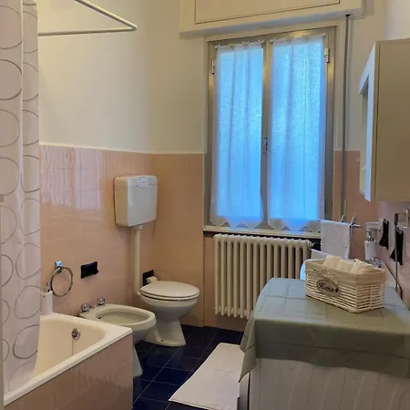 Casa Quanzito -casa Intera Con Giardino E Parcheggio Privato, Ideale Per Famiglie * デルヴィオ